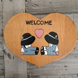 Heart-Shaped Wooden Welcome Sign
